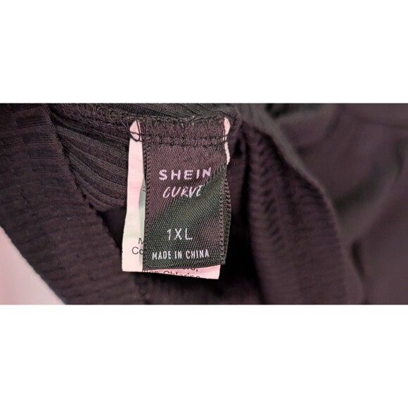 Shein Curve Black Short Sleeve V-Neck Blouse Size 1XL (970D) - Picture 3 of 3